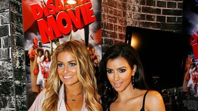 Films Et Séries Tv Avec Kim Kardashian Supersexi hrdinky zasahajú! Carmen a Kim nadchli fanúšikov komiksu