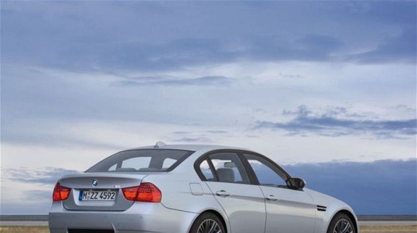 BMW M3 sedan zadobok