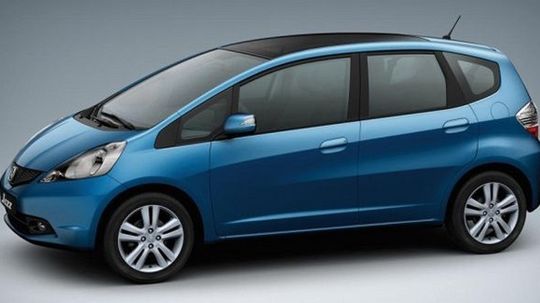 Hondu Jazz môžu poháňať dva benzínové motory...