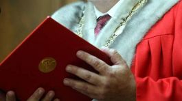 Pochybné tituly pre Poliakov? Katolícka univerzita to odmieta