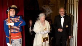 Britská kráľovná Alžbeta II. a slovenský prezident Ivan Gašparovič