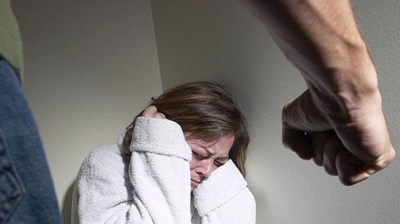 Domáce násilie, bitka, týraná žena