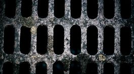 V žumpe v Malackách našli mŕtveho muža