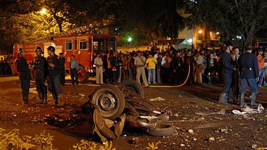 V uliciach po výstreloch a výbuchoch vypukla...