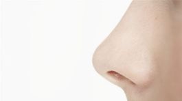 Čo môže naznačovať neustále studený nos? 