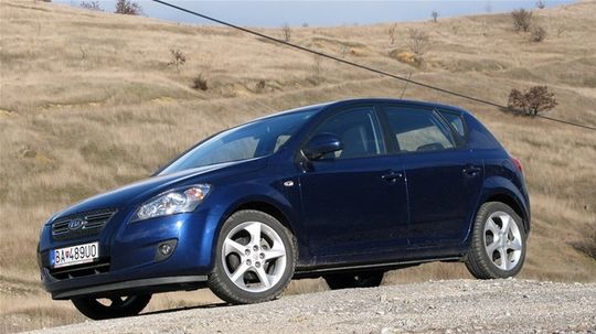 Najsilnejší naftový motor pod kapotou navonok...