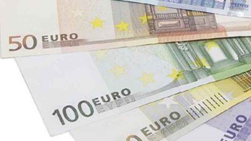 Peniaze, euro, eurá