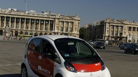 Na trhu sa objaví v roku 2010.