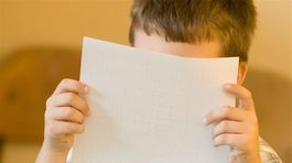 Polročné vysvedčenie nepodceňujme. A trestať dieťa za zlé známky?