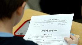 Prevzatím koncoročných vysvedčení sa začínajú žiakom letné prázdniny