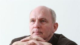 František Mikloško odpovedá na otázky čitateľov.