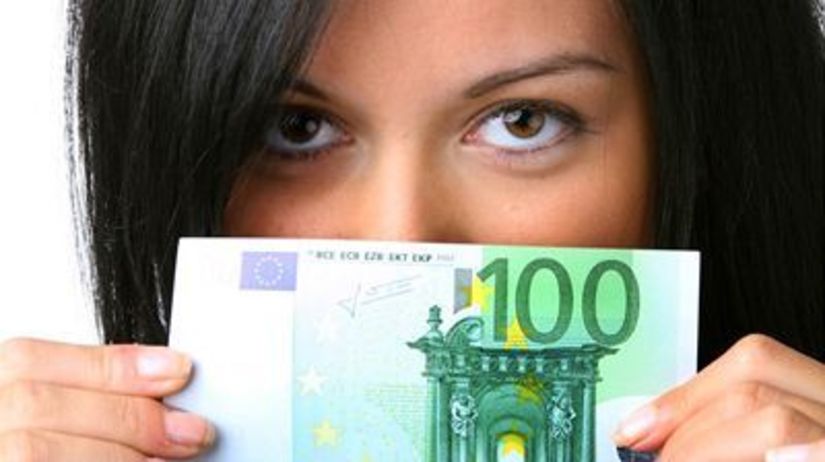 Peniaze, euro, platba, žena