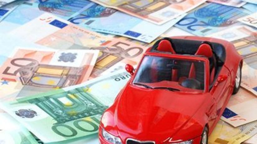 Euro, peniaze, bankovky, auto, šrotovné