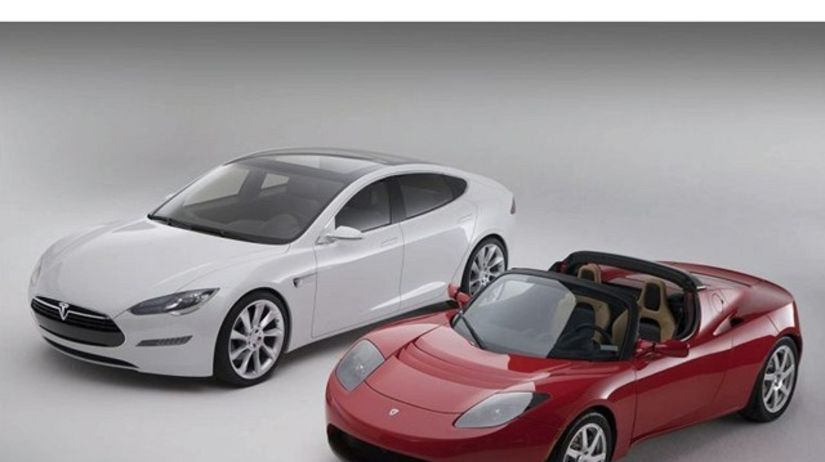 Tesla S a Roadster