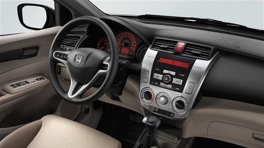 Rozmiestnenie ovládačov je intuitívnejšie.