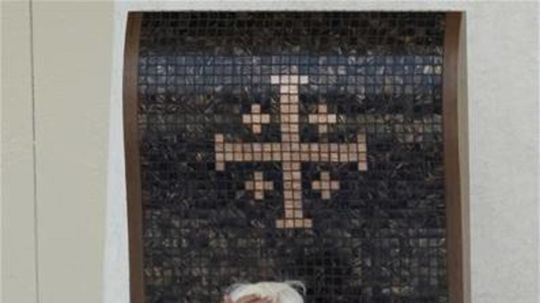 Pápež Benedikt XVI. počas omše v Nazarete.