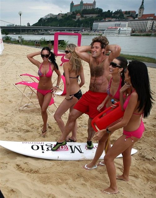 Kto by povedal, že Mitch Buchanon je ešte stále...