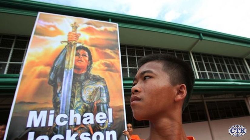 Väzni na Filipínach, hold Jacksonovi