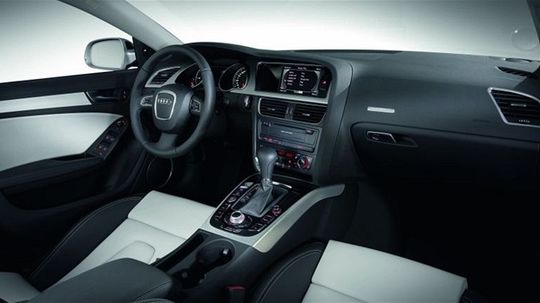 Ergonómiou interiéru je A5 Sportback...