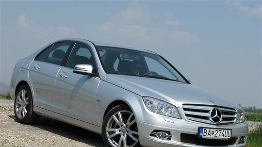 Verzia C 250 CDI BlueEFFICIENCY ponúka návykovú...