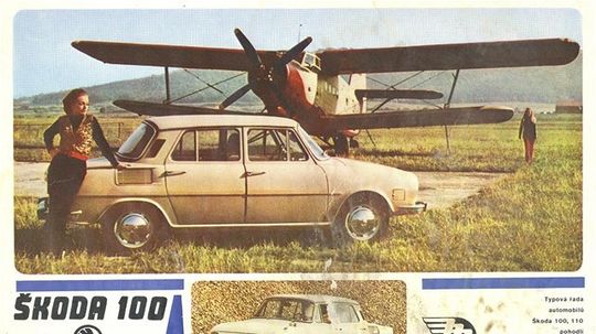 Škoda 100 lákala na svoje atraktívne tvary.