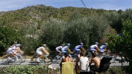 Poliak Kwiatkowski prišiel o červený dres. Etapu vyhral Austrálčan Clarke