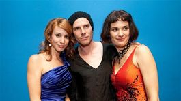 Zľava: Táňa Pauhofová, Václav Jiráček a Sarah Zoe Canner - trio ústredných predstaviteľov.