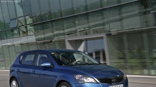 3. Kia cee'd - 1355 ks
