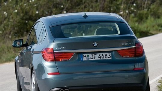 Výkony zodpovedajú výkonnému kupé.