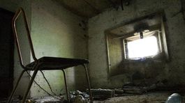 Z nacistických bunkrov na pláži Houvig si deti spravili ihrisko