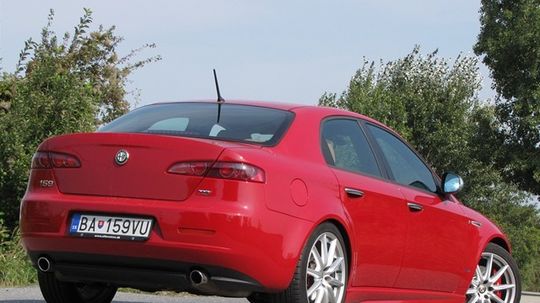 Červená jej charakteru pristane hádam najviac.