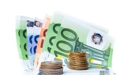 Euro prinieslo Slovákom vyššie platy