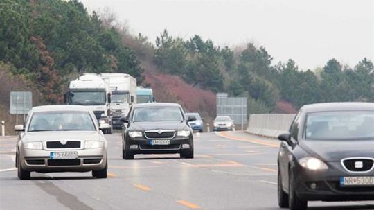 Diaľničná patrola pomohla tisícom motoristov v núdzi
