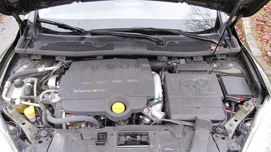 Motor 1.9 dCi je silnou stránkou auta.