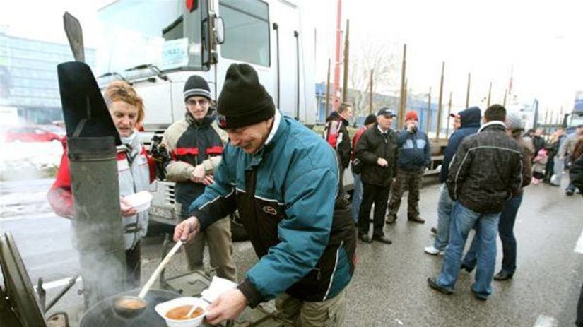 dopravcovia, kamionisti, protest, blokáda