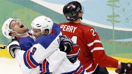 Kanada - USA, hokej, Ryan Kessler, Zach Parise 