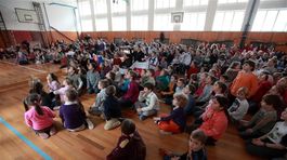 Fandilo sa aj v telocvični spojenej školy...