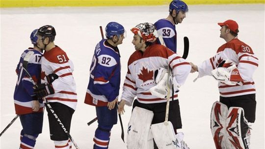 Kanada Slovensko podávačka