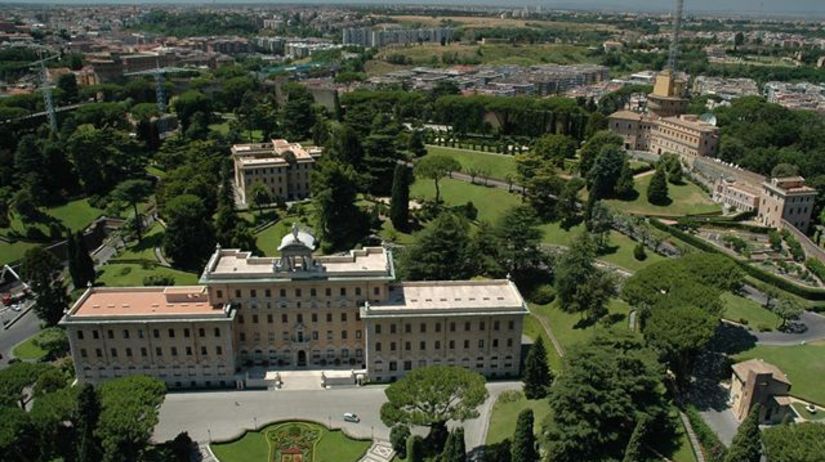 Priestor za bazilikou sv. Petra dal...