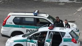 Za tragickú naháňačku majú obviniť aj policajta