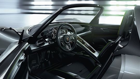 Aj tvar stredovej konzoly je spomienkou na...