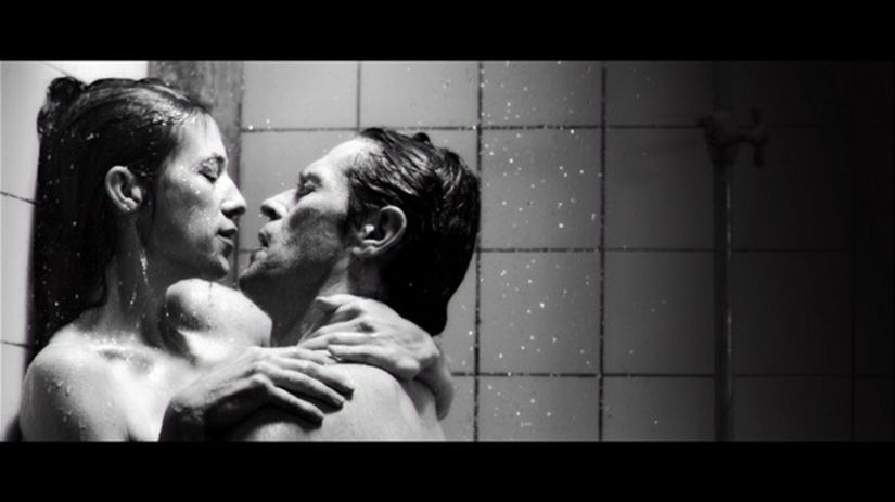 Charlotte Gainsbourgová a Willem Dafoe vo filme...