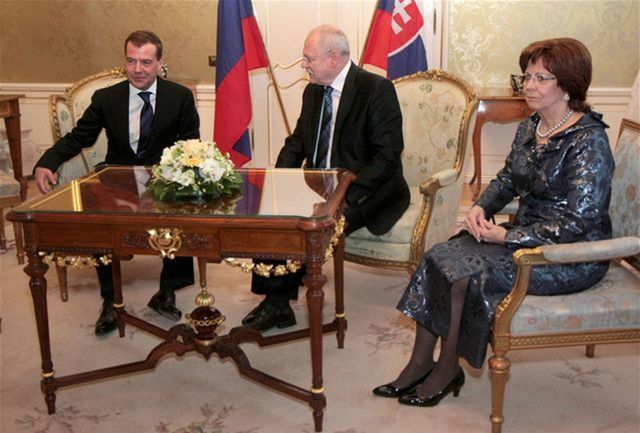 Prezident Ruskej federácie Dmitrij Anatoljevič...