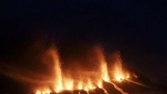 Islandská sopka v ľadovci Eyjafjallajökull...