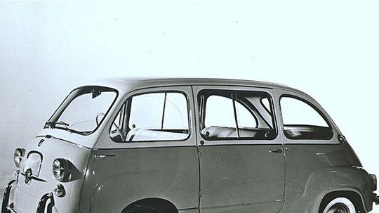 Pôvodný Fiat 600 Multipla.