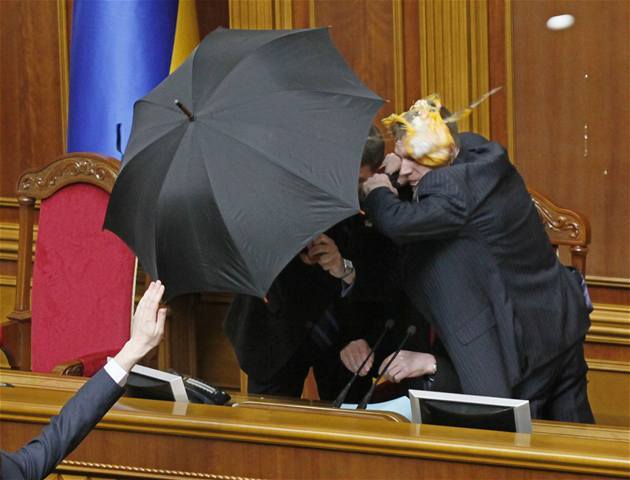 Byť poslancom v ukrajinskom parlamente bolo...