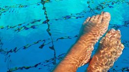 Pocit ťažkých nôh? Pomáha pohyb, žihľava aj draslík