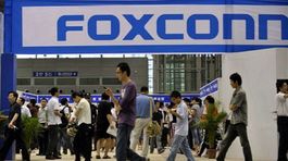 Foxconn kúpil storočný Sharp so zľavou 35 percent