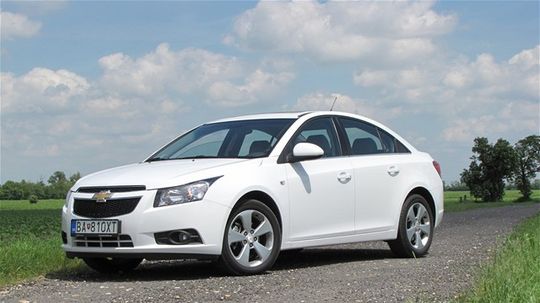 Chevrolet cruze narxi