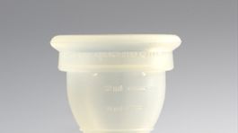 Zabudnite na tampóny, novým hitom je menštruačný pohárik